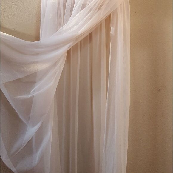 Vince Camuto Chemise Size Small - Picture 3 of 8